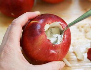 Как вкуснее всего запечь яблоки в духовке?